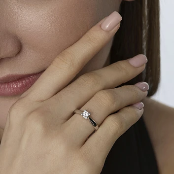 Кольцо золотое 13132-200 | Ювелирные изделия в сети Золотая Подкова