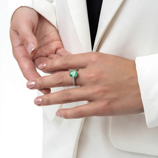 Кольцо золотое 702-00668-91-11-01-10 | Кольца с изумрудами купить по выгодной цене в ювелирном магазине ⭐️ «Золотая Подкова»