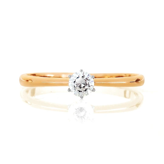 Кольцо из золота с фианитами