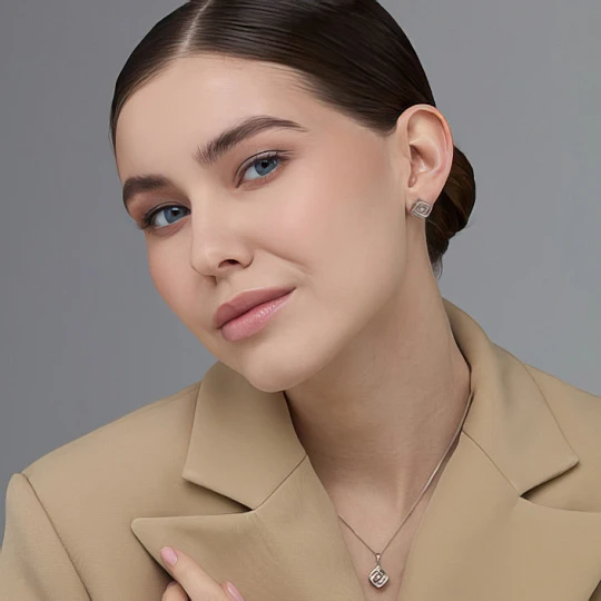 Серьги из золота с бриллиантами